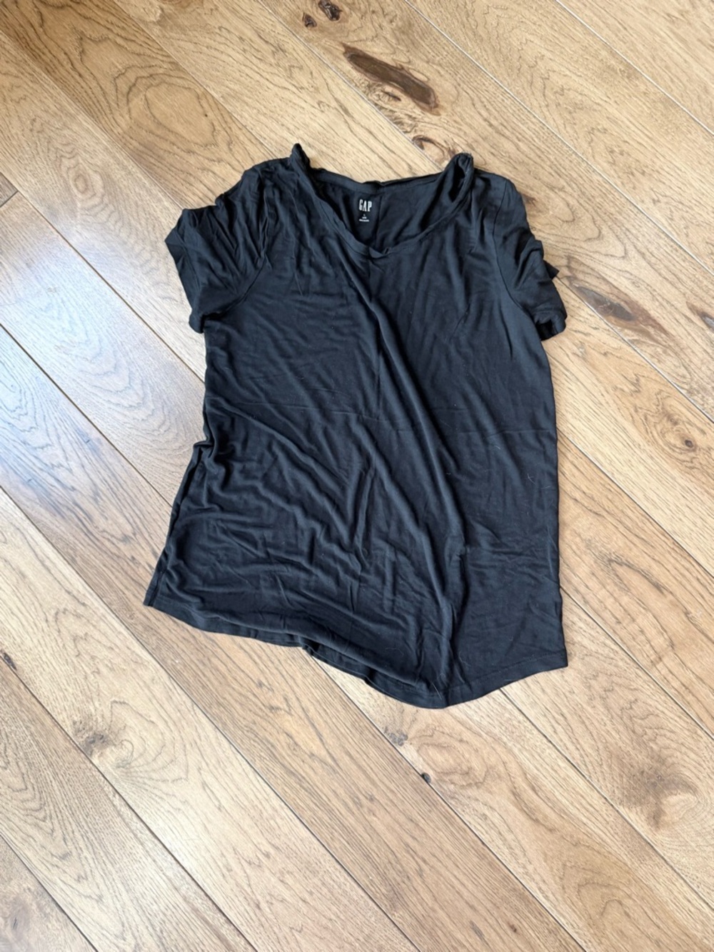 GAP Black V-Neck Short Sleeve Tee